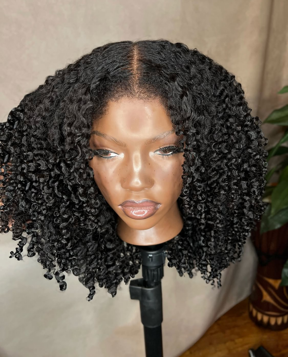 Natural curly- throw on hair wig with kinky curly edges 16" 6×6 lace